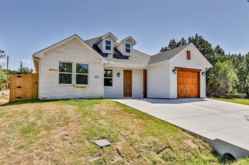 5609 San Jacinto Dr, Granbury TX  76048-6546 exterior