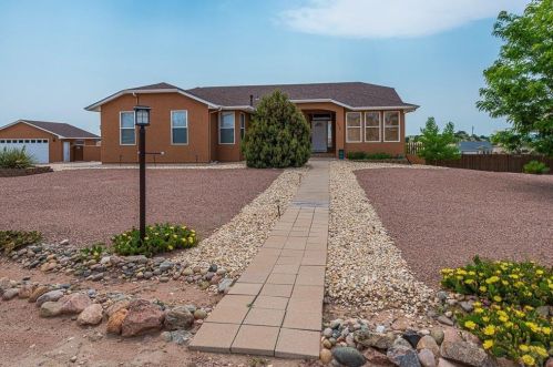 1538 Calle Del Santo Dr, Pueblo, CO 81007-6446