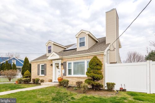 132 Robbins Ave, Trenton NJ 08638-3719 exterior