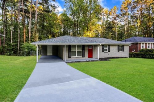 4422 Lovridge Dr, Atlanta GA  30331-6526 exterior