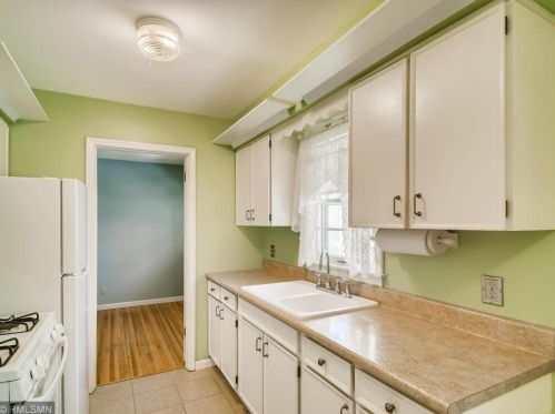 392 Grafton Ave, Saint Paul MN  55128-6528 exterior