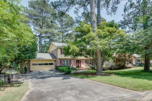 2970 Marlin Cir, Atlanta GA  30341-5118 exterior
