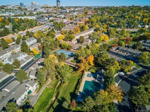 7166 Bentley Cir, Englewood CO 80112-1186 exterior