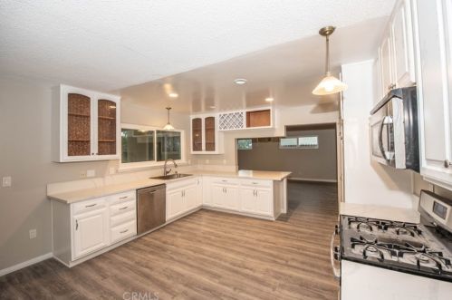 6375 Westview Dr, Riverside CA  92506-5325 exterior