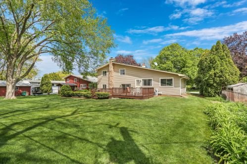 428 Belle Plaine Ave, Gurnee, IL 60031-2902
