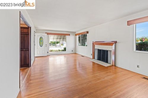 3810 Monterey Blvd, San Leandro, CA 94578-4118