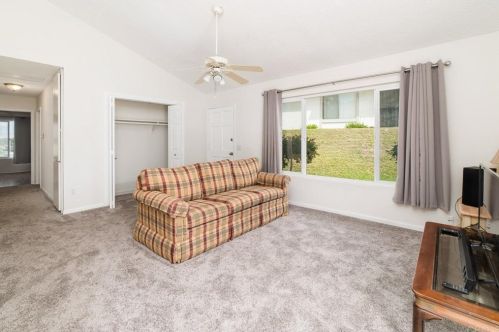 4146 Baycliff Way, Oceanside, CA 92056-5034