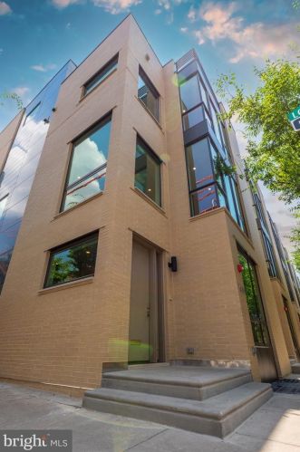 501 12th St, Philadelphia, PA 19123-0037