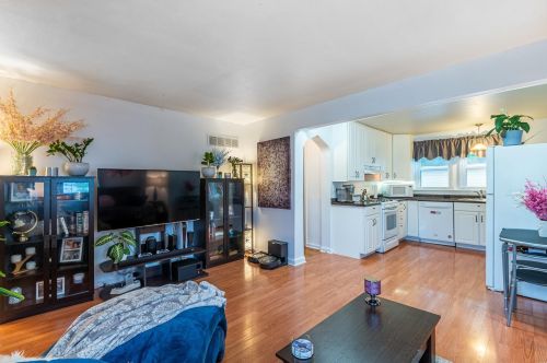 3033 Doddridge Ave, Hazelwood, MO 63043-1316