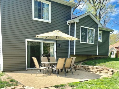 3102 Harvest Ct, Island Lake, IL 60042-9598