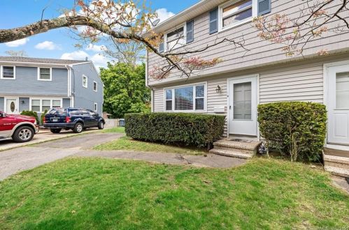 24 Ricky Ln, Norwalk, CT 06854-3403