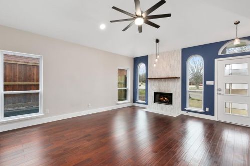 2749 Carmel Dr, Carrollton TX exterior