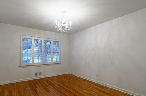 1543 Knob Hl Dr, Atlanta GA  30329-3208 exterior