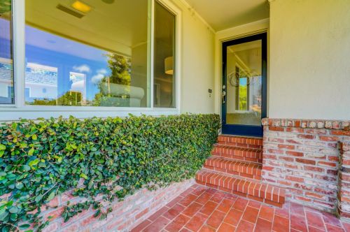 1465 Benito Ave, Burlingame, CA 94010-5549