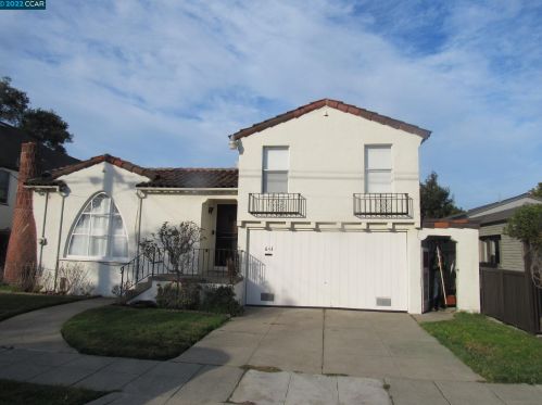 643 28th St, Richmond, CA 94804-1517