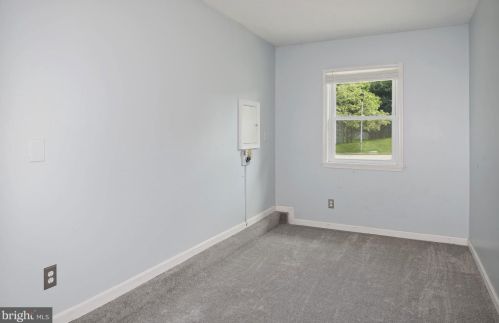 39 Hillman Ct, Aberdeen MD  21001-2406 exterior