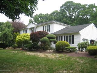 26 Mohawk Ln, Millstone Township, NJ 07726-4615