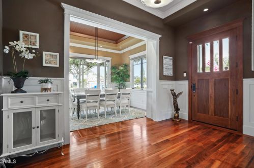 1746 Main St, Huntington Beach CA  92648-2723 exterior