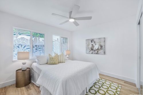 3033 Manoa Rd, Honolulu HI  96822-1503 exterior