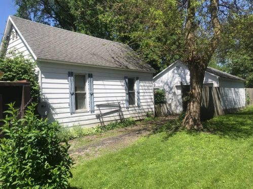14123 Elkhart St, Crown Point, IN 46307-0022