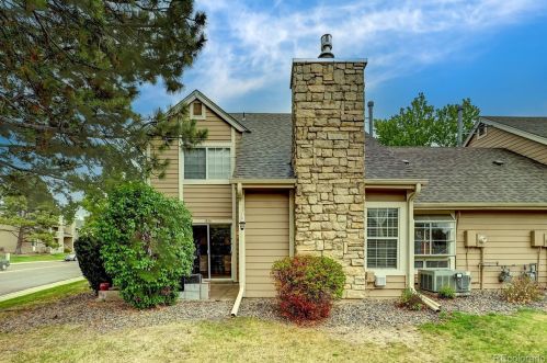 1975 Xanadu Way, Denver CO  80014-4312 exterior