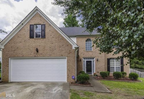 839 Shadow Lake Dr, Lithonia, GA 30058-3229