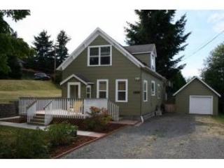 1810 22nd St, Bellingham, WA 98225-7511