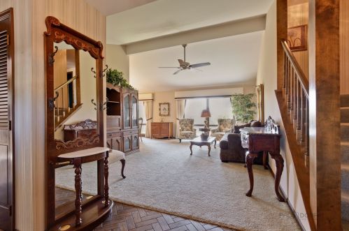 1607 Suffield Dr, Arlington Hts, IL 60004-2251