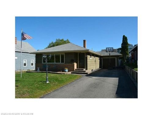 15 Yale St, Biddeford, ME 04005-3717