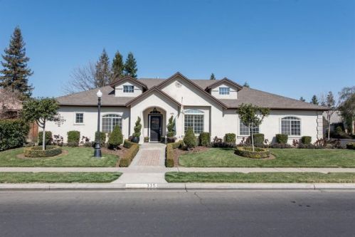 335 Goshen Ave, Clovis, CA 93611-7098