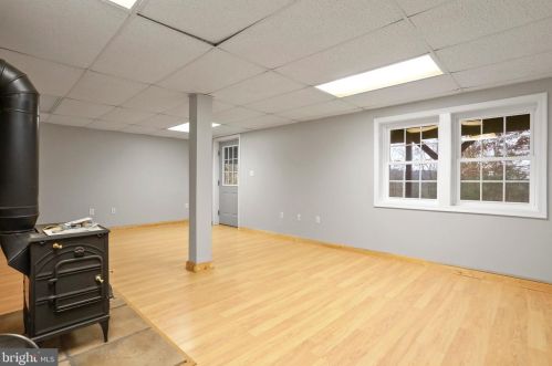 204 Quiet Place Ln, Berkeley Springs WV  25411-6633 exterior