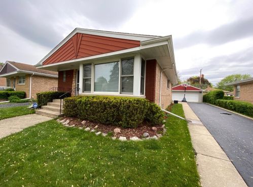 2241 Erika Dr, Broadview, IL 60155-4611