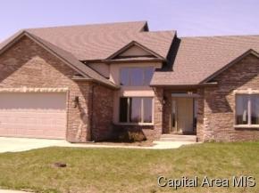 117 Ramblewood Dr, Chatham, IL 62629-9774