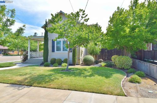 808 J St, Livermore, CA 94550-4509