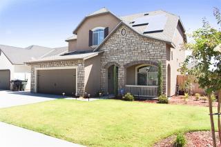 2240 Sallee Ct, Visalia, CA 93291-3924