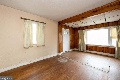 206 Cooper Ave, Camden NJ  08107-2209 exterior