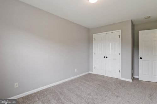 43 Morningstar Dr, Hedgesville WV  25427-5300 exterior
