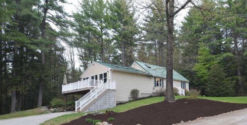 99 Blake Rd, Weare, NH 03281-4306