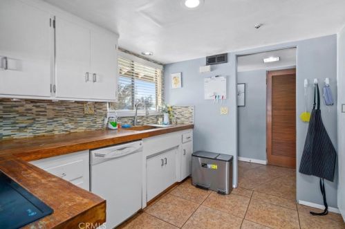 5065 Carlingford Ave, Riverside CA  92504-1737 exterior