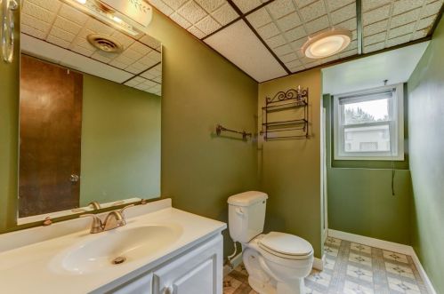 9525 Southwood Dr, Hammond IN 46321-3021 exterior