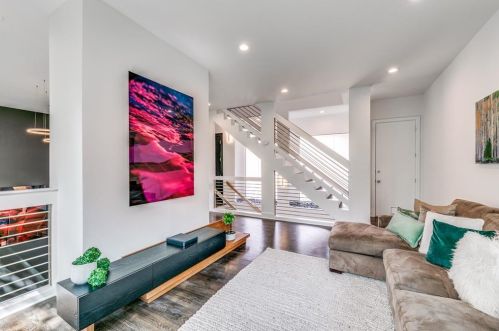 9107 Chapel Valley Rd, Dallas TX  75220-5029 exterior