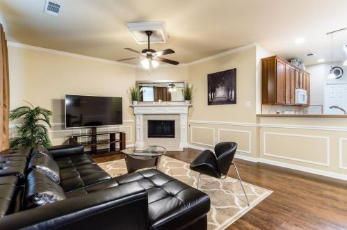 7225 Lindentree Ln, Fort Worth TX  76137-4492 exterior