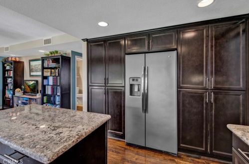 6236 Woodsboro Ave, Anaheim CA  92807-2347 exterior