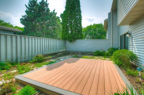 983 Carmel Ct, Saint Paul MN  55126-5833 exterior