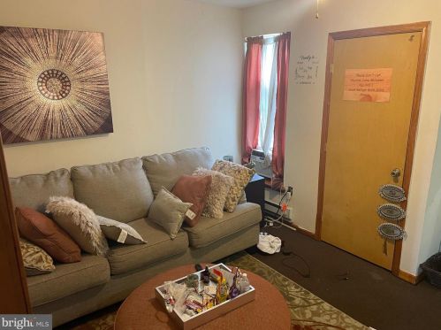 758 52nd St, Philadelphia, PA 19143-3233