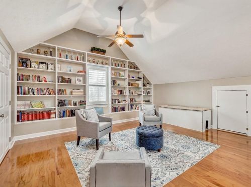 3217 Henderson Walk, Atlanta GA  30340-4327 exterior