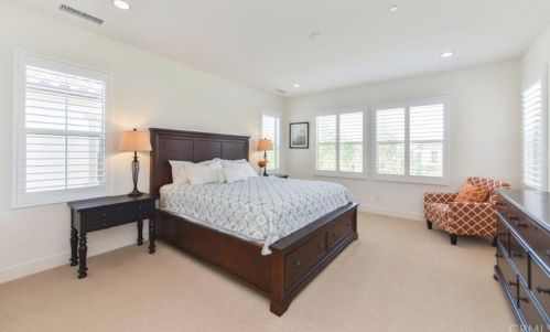 73 Gainsboro, Irvine CA  92620-2187 exterior
