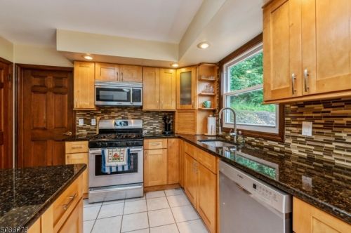 149 Reservoir Ave, Dover NJ  07869-1044 exterior