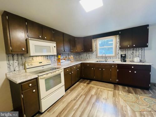 349 Richland Rd, Carlisle, PA 17015-7419