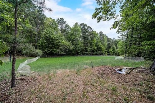 775 Garnett Ward Rd, Hull, GA 30646-3323